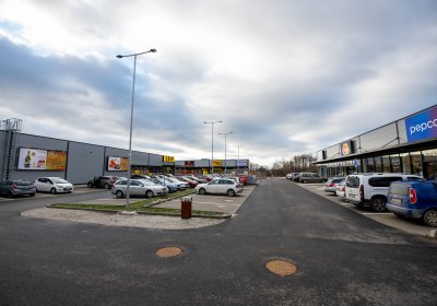Retail park Hluboká
